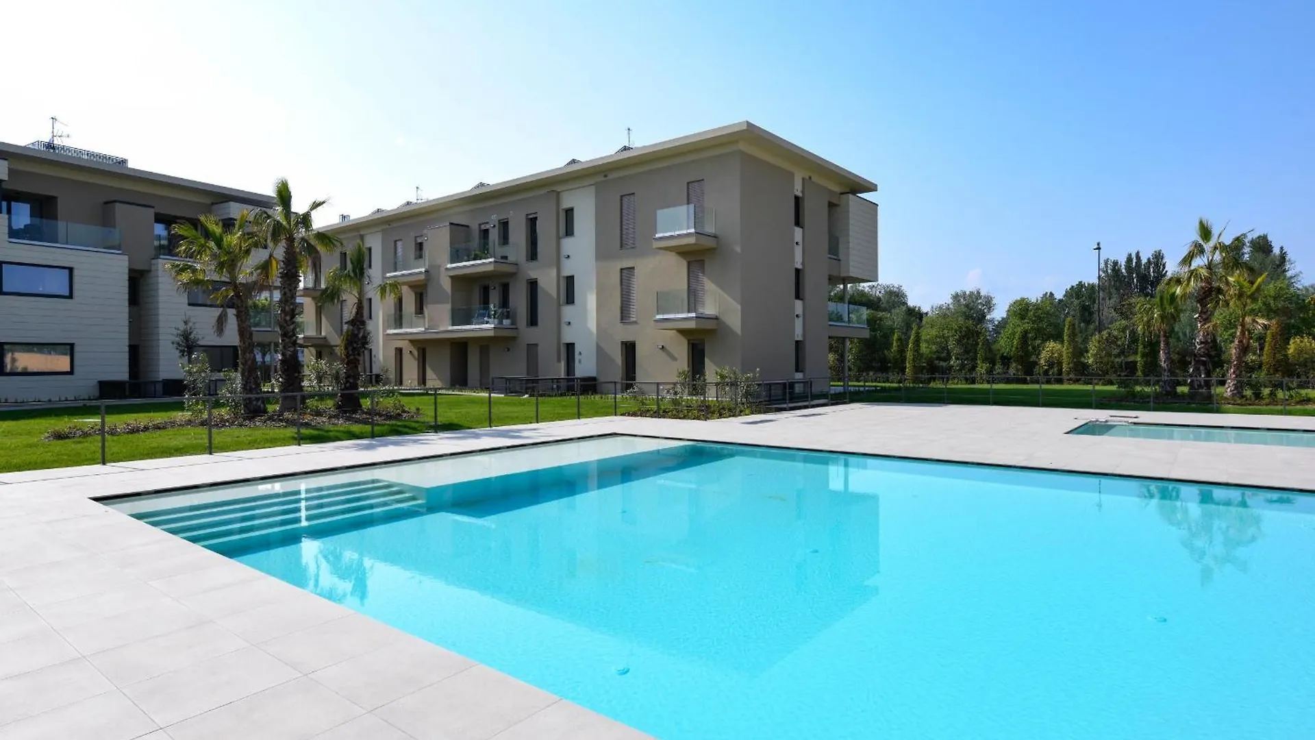Katya Resort Superior Apartments - Mgh A3-4 Desenzano del Garda 0*,  Italien