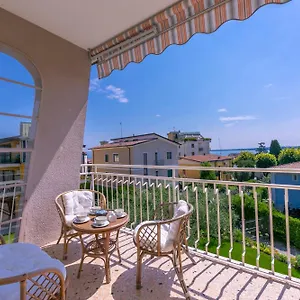 Apartment La Maison Fleurie, Desenzano del Garda